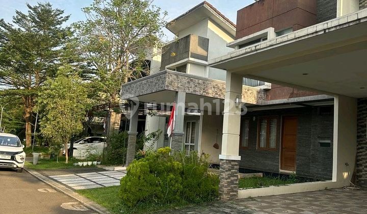 For Sale Icon House Near the University