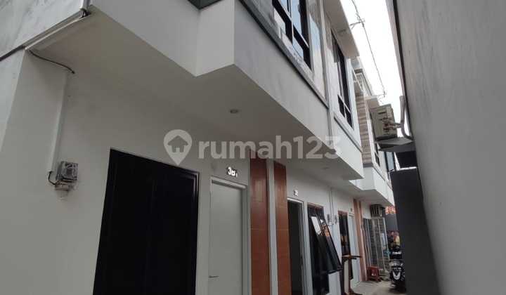 RUMAH 2 LNTAI MURAH MERIAH MINIMALIS DI JL KAYU MANIS JAKARTA TIMUR 1