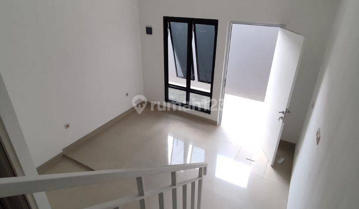 Rumah murah 2 lntai  asri nan sejuk kayu manis  Matraman Jakarta timur 4