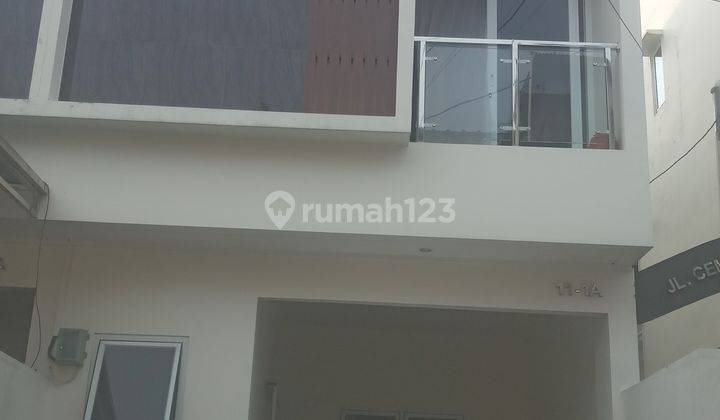 Rumah mewah di  minimalis asri nan sejuk cempaka putih jakarta pusat 2