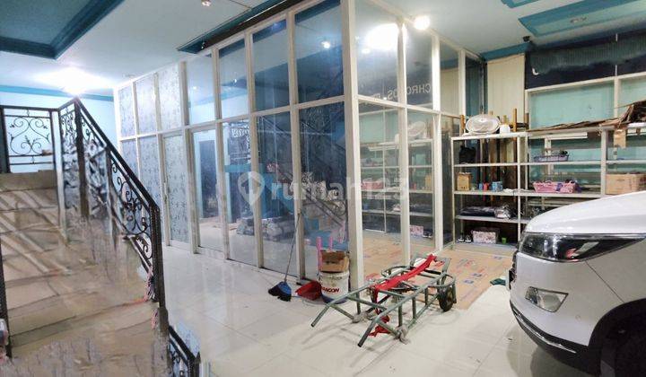 Dijual Ruang usaha tengah kota Sragen Siap Pakai 3 lt 4