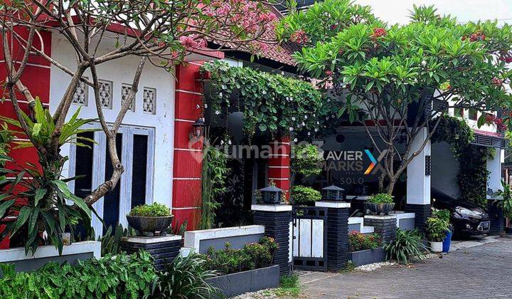 Dijual Rumah cantik di Cluster Gentan Solo 1