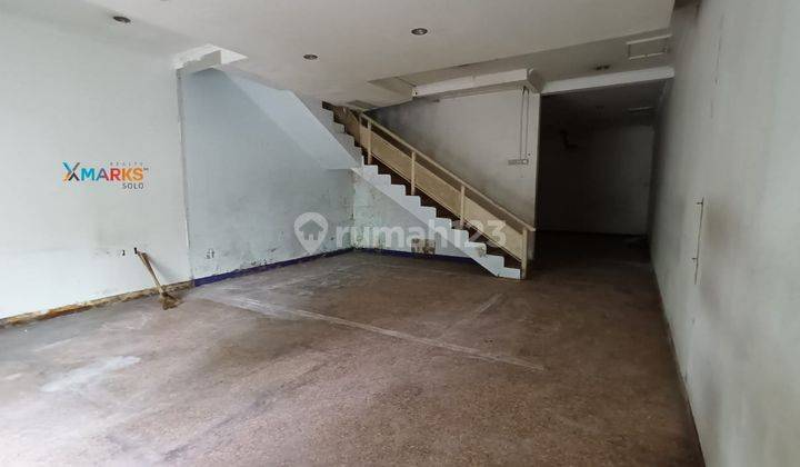 Ruko 3 Lantai Dekat Pakuwon Mall Solo Baru 1