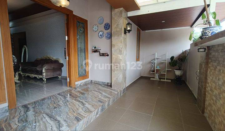 Rumah Mewah Fully Furnished Di Solo Baru 2
