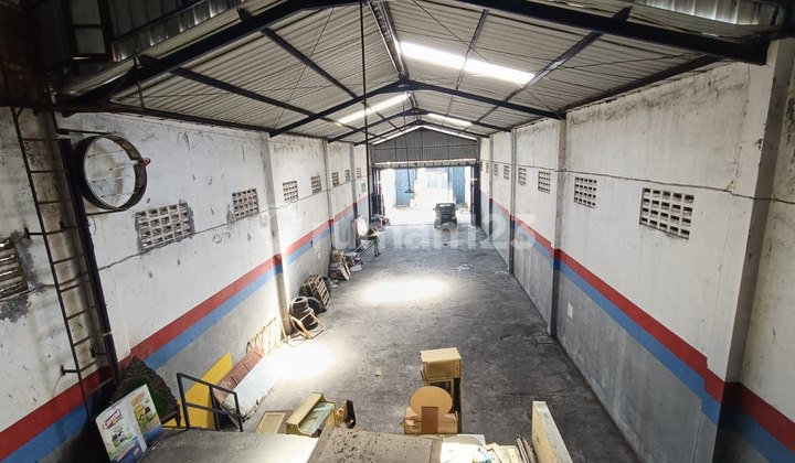 Strategic Warehouse in Downtown Serengan Solo Strategic Warehouse in Downtown Serengan Solo