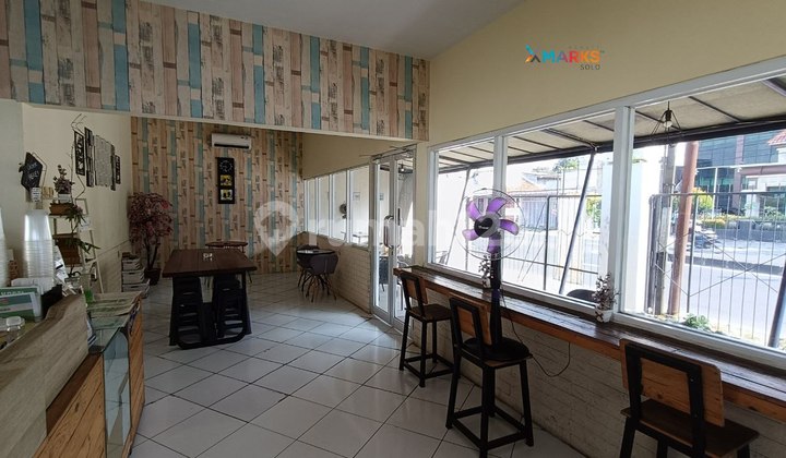 For Sale, Negotiable Until Deal: Houses and Commercial Spaces in Banjarsari, Solo. 2