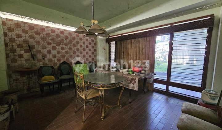 Javanese Style Vintage House in Laweyan Solo 2