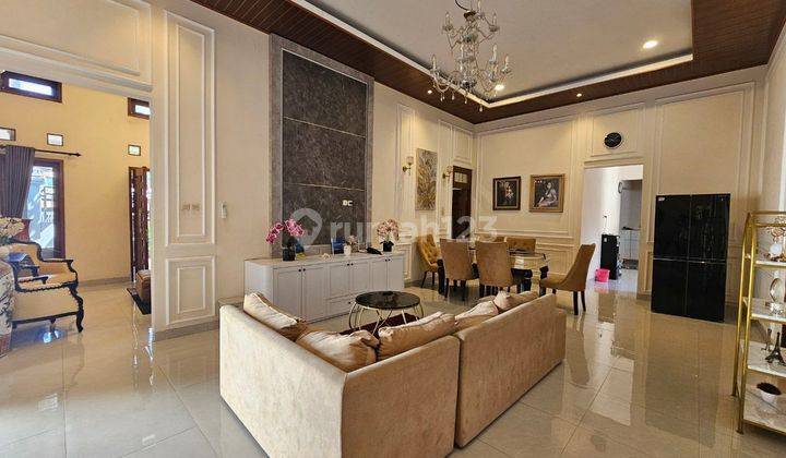 Rumah Mewah Swimpool Siap Huni Daerah Elite Banjarsari Solo 1