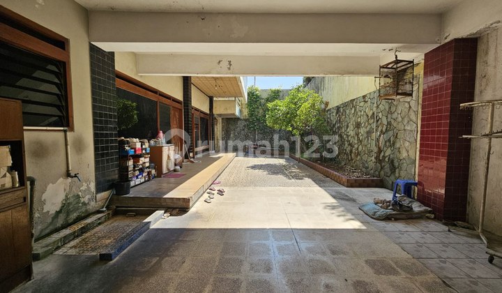 Rumah Vintage Gaya Jawa Di Laweyan Solo