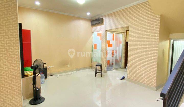 Dijual Harga Miring Rumah Full Furnished 3+1 Kamar Tidur di Joglo, Jakarta Barat  1