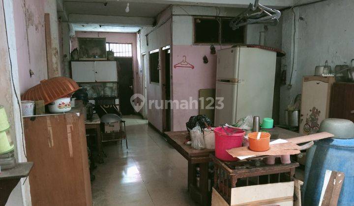 Di jual rumah tua di Jl Kejayaan 1, krukut 2