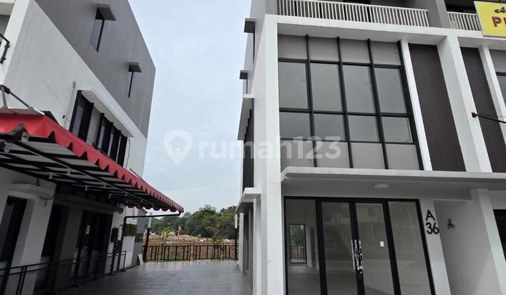 For Rent 3-Story Shop House in Lippo Cikarang