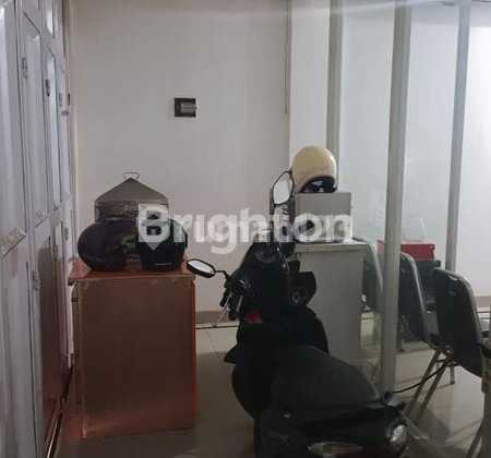 3-Story Shophouse in Nuansa Indah Ciparay Buah Batu Complex, Bandung City 3-Story Shophouse in Nuansa Indah Ciparay Buah Batu Complex, Bandung City