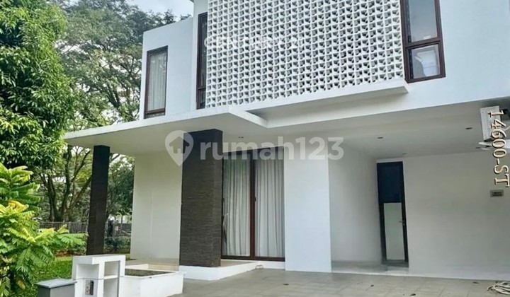 For Sale Hook Position House  Ready to Occupy In Discovery Bintaro