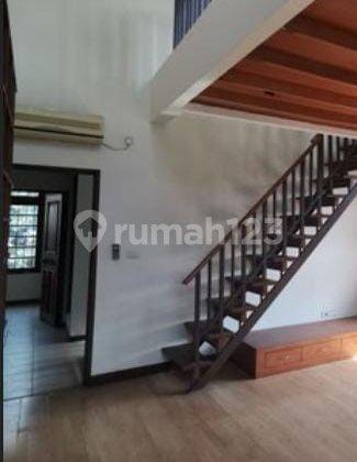 Rumah Dijual di River Park, Bintaro Sektor Vi, Tangerang Selatan 8
