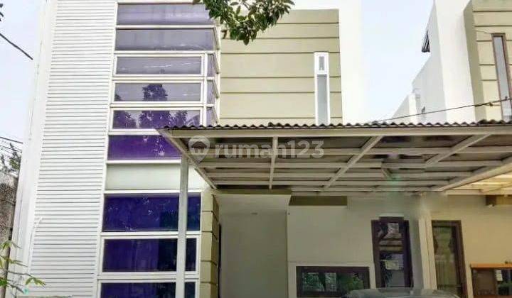 Rumah dalam cluster siap huni di Bintaro 1