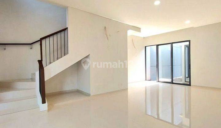 Jual rumah di discovery Amore Bintaro 2