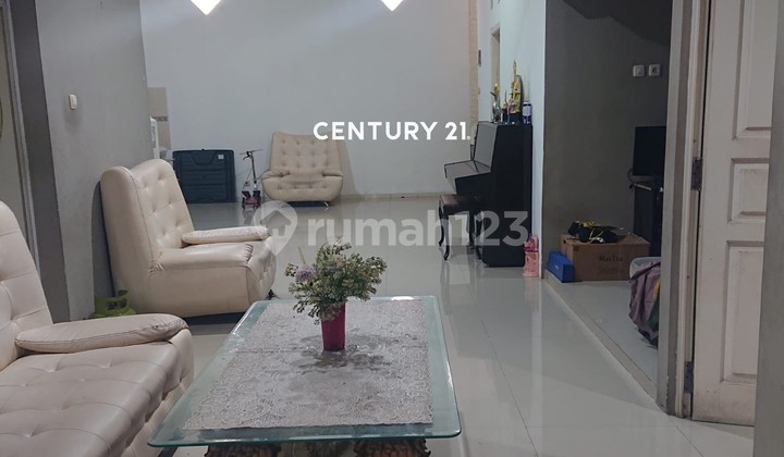 For Sale Minimalist House Located Inside a Cluster In Graha Bintaro 2