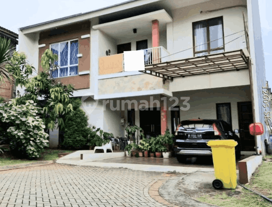 For Sale: House with Good Air Circulation and Spacious Land in Discovery