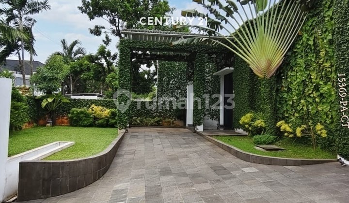 Dijual Rumah Mewah Konsep Open Space Di Cipete