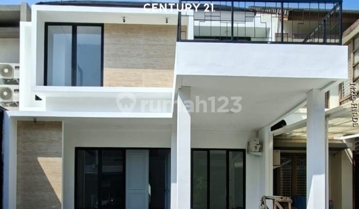 Ready to Live in Renovated House in Emerald Bintaro Sector 9