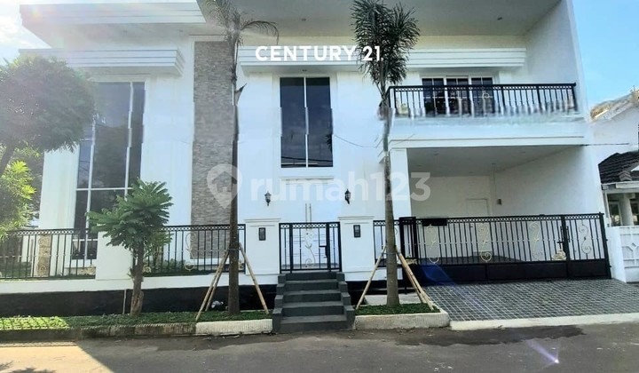 For Sale Hook House Near Brand New Minimalist Park In Sector 9