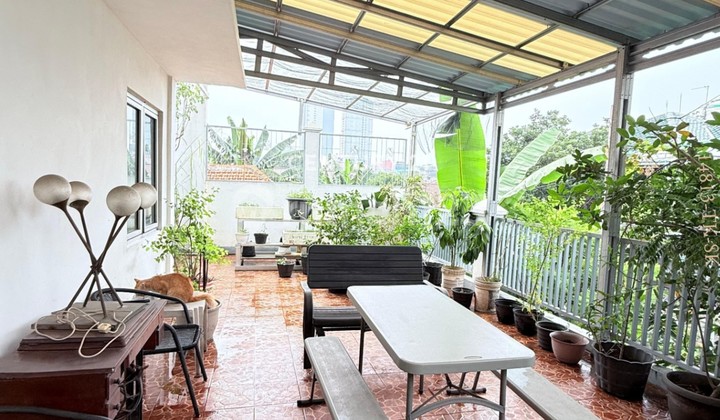 Dijual Rumah Dengan Tanah Luas Lokasi Strategis Dekat Tanah Kusir 2