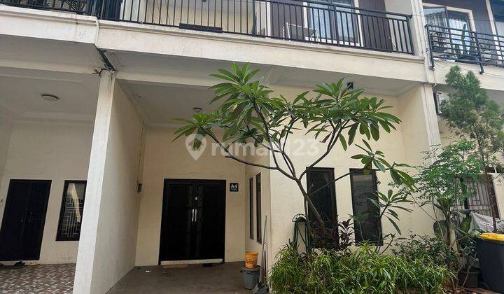 Di Sewakan Rumah Di Lenteng Agung - Modern House & Semi Furnished 1