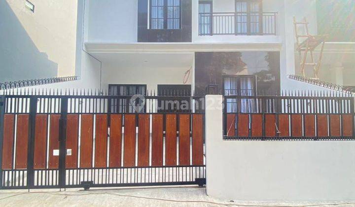 For Rent At Pejaten Minimalist Modern House (seperti Baru ) 1