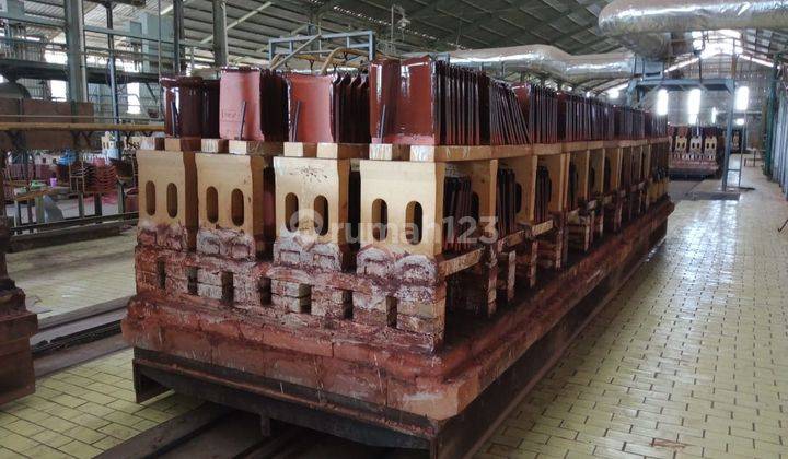 JUAL CEPAT PABRIK KERAMIK BEROPERASI  DI CIREBON AKSES 40 FT 6