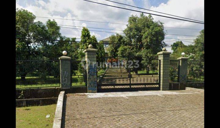 Dijual Cepat Rumah villa yg besar di Majalengka Jawa barat
 1