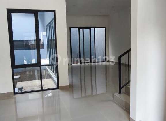 RUMAH BARU MINIMALIS MODERN 2 LANTAI STRATEGIS SIAP HUNI DI KEMBAR MAS BANDUNG 2