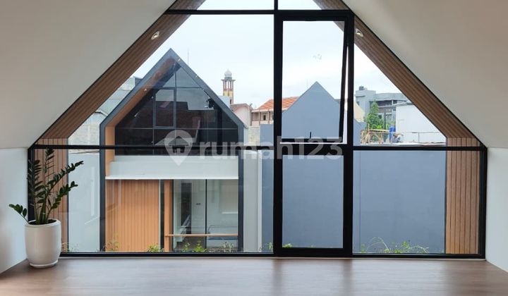 "Dijual Rumah Baru di Setra Duta, Tol Pasteur, Kampus Marnatha 2