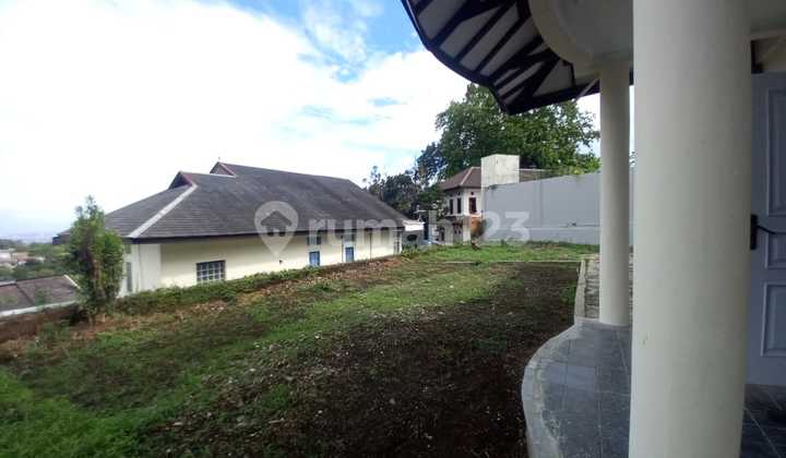 Y. R Dijual Murah Rumah Nyaman Siap Huni Cipaku Kota Bandung