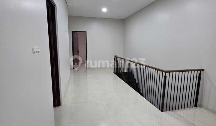 For Sale Singgasana Pradana House Bandung, Moch. Toha Toll Road, Yogya 2
