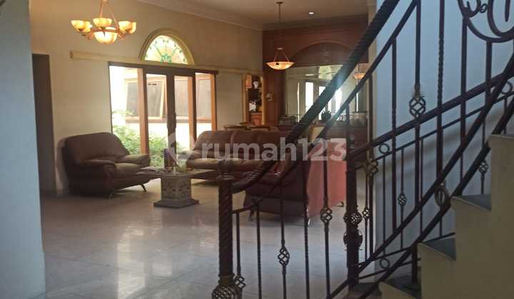 Dijual Rumah Mewah Furnish di Taman Lingkar Peta Bandung