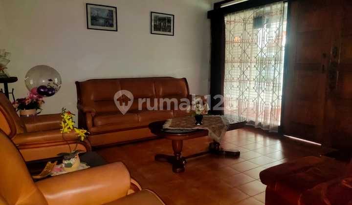 Rumah di Sayap Buah Batu Bandung 1