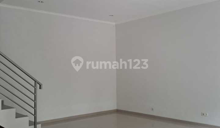 Rumah Bagus di Mekar Wangi