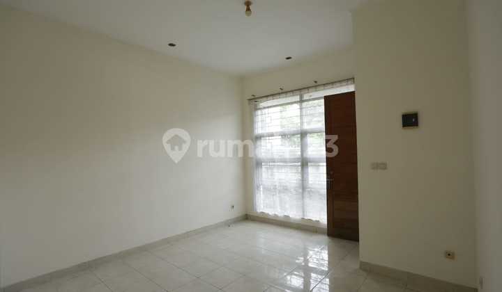 Rumah Siap Huni di Taman Kopo Indah 3 Rumah Siap Huni di Taman Kopo Indah 3