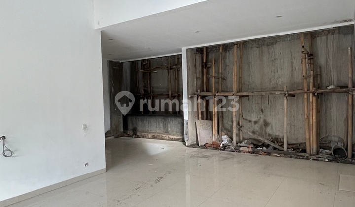 Rumah Lux Baru Mainroad di Cipaganti 2