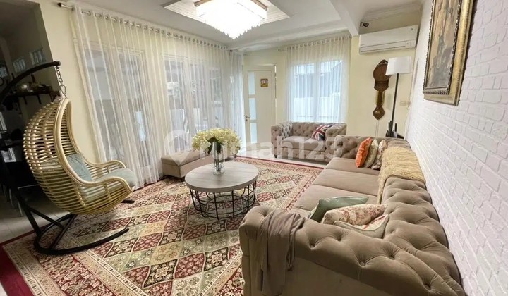 Rumah Bagus Terawat dan Nyaman di Batununggal Rumah Bagus Terawat dan Nyaman di Batununggal