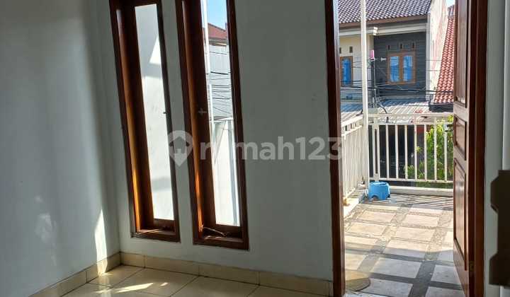 Rumah 2 Lantai Minimalis Modern di Antapani Bandung