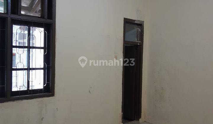 Rumah Terawat Nyaman Dan Aman di Taman Cibaduyut Indah 