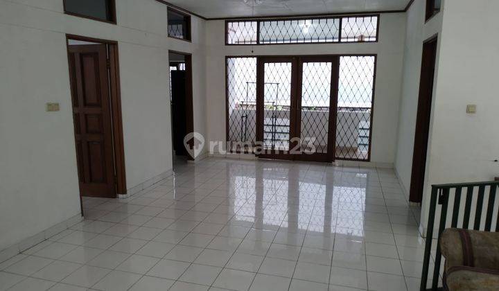 Rumah Terawat Nyaman Dan Aman di Setraduta Cemara Bandung 5