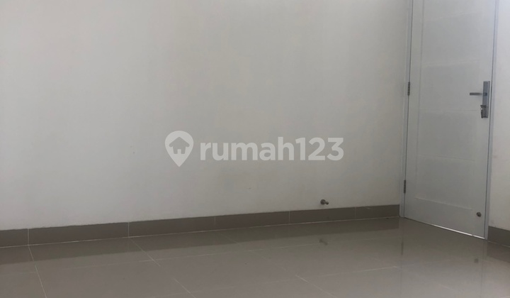 Rumah Terawat Nyaman dan Aman di Cluster Griya Baya Cibodas Rumah Terawat Nyaman dan Aman di Cluster Griya Baya Cibodas