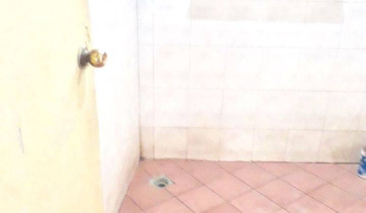 Ruko 2,5 Lantai Mainroad Terawat Nyaman Dan Aman di Karapitan 2