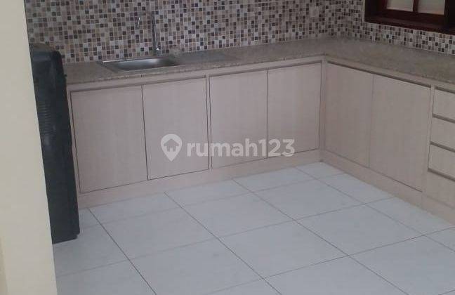 Rumah Siap Huni Semi Furnish Terawat Dan Asri di Budisari 4