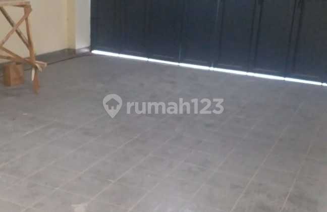 Rumah Siap Huni Semi Furnish Terawat Dan Asri di Budisari 7