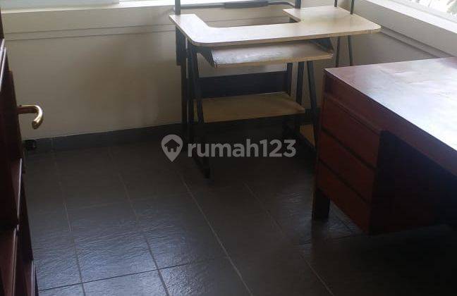 Rumah Siap Huni Semi Furnish Terawat Dan Asri di Budisari 10