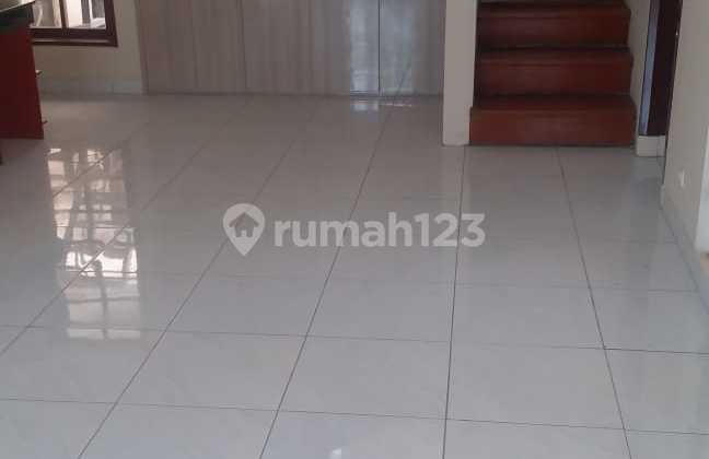 Rumah Siap Huni Semi Furnish Terawat Dan Asri di Budisari 14